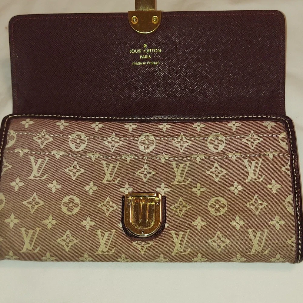 Louis Vuitton authentic louis